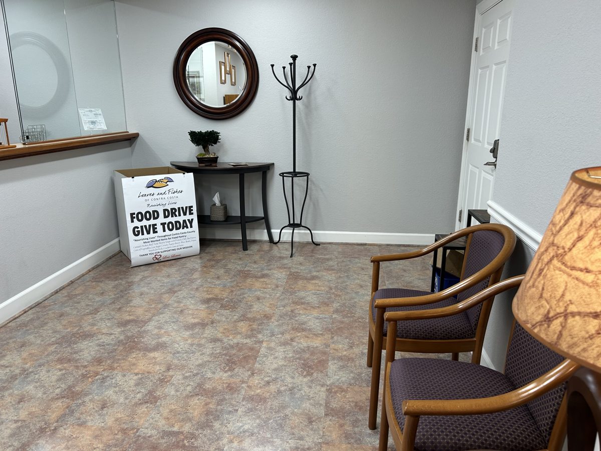 The reception lobby at Diablo Chiropractic in Walnut Creek